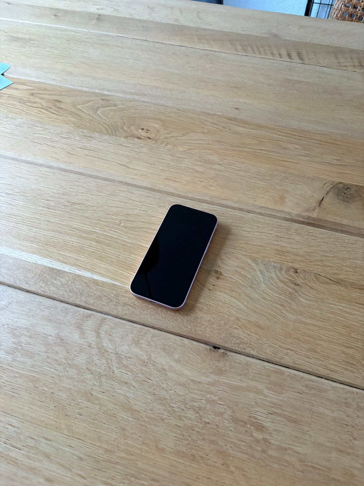 Roze iphone 15 (lees beschrijving)