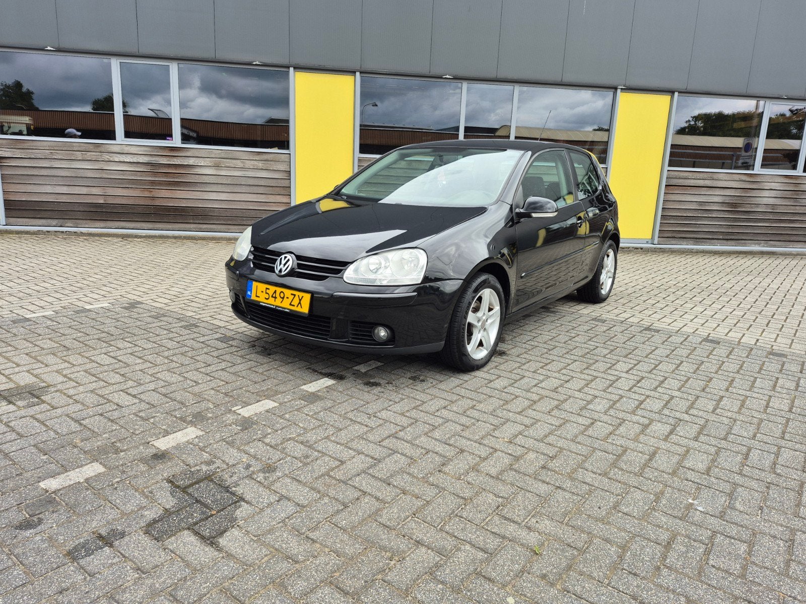 Volkswagen Golf 1.4 16V 59KW 2007 Zwart, Auto's, Voorwielaandrijving, 4 cilinders, 610 kg, Zwart
