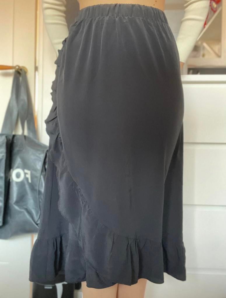 Midi-rok zwart zonder split, maat XS, Kleding | Dames, Rokken, Zwart, Ophalen of Verzenden, Zo goed als nieuw, Maat 34 (XS) of kleiner