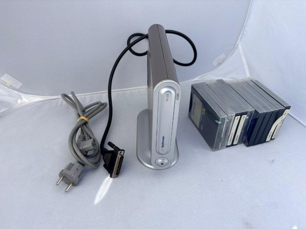 OnStream DP30 30GB Tapestreamer + 10 ADR Tapes Retro, Ophalen of Verzenden, Huis en Inrichting