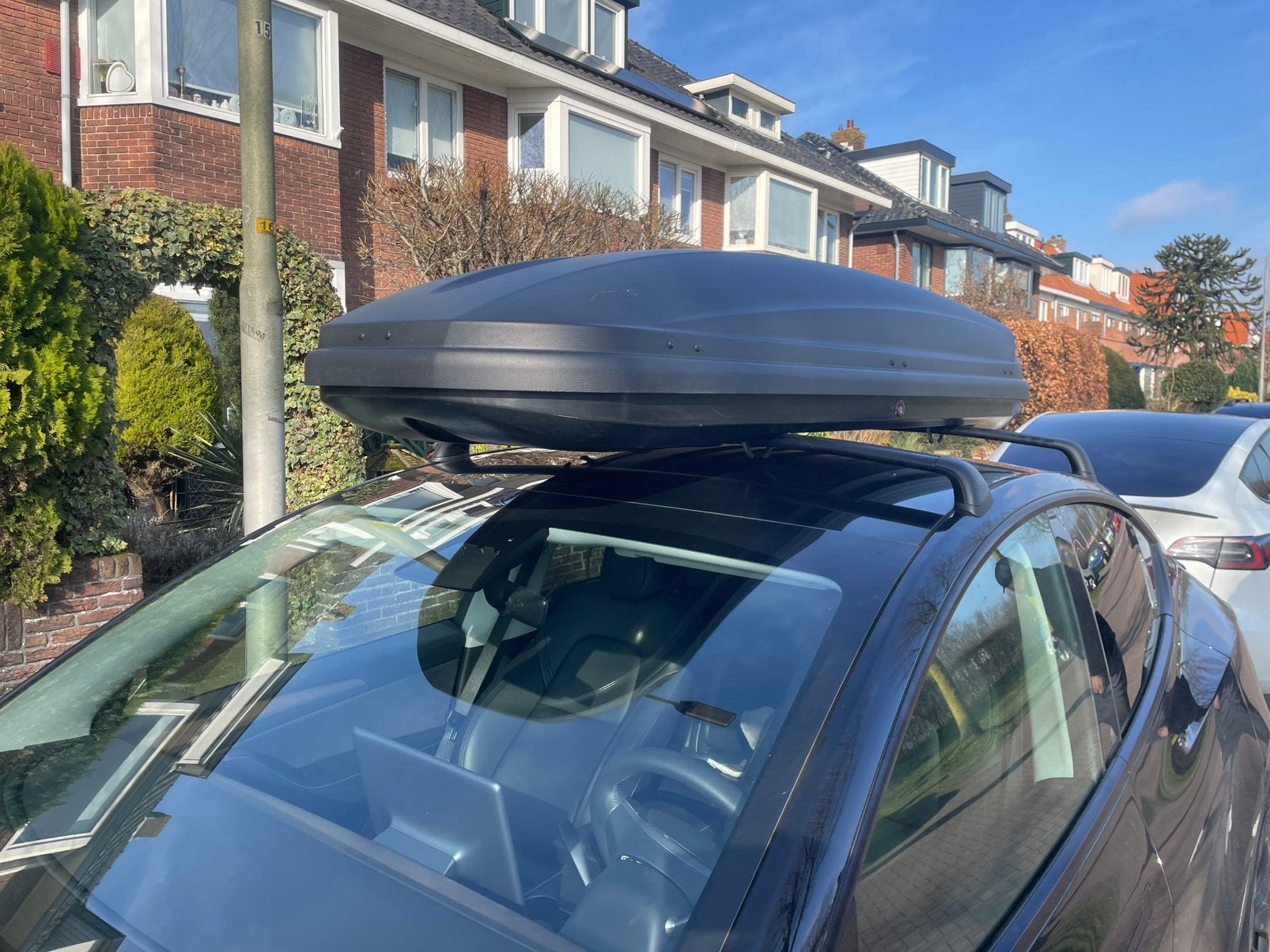 Te huur: Tesla Model Y dakdragers (dakkoffer en skidrager), Auto diversen, Dakdragers, Ophalen, Zo goed als nieuw