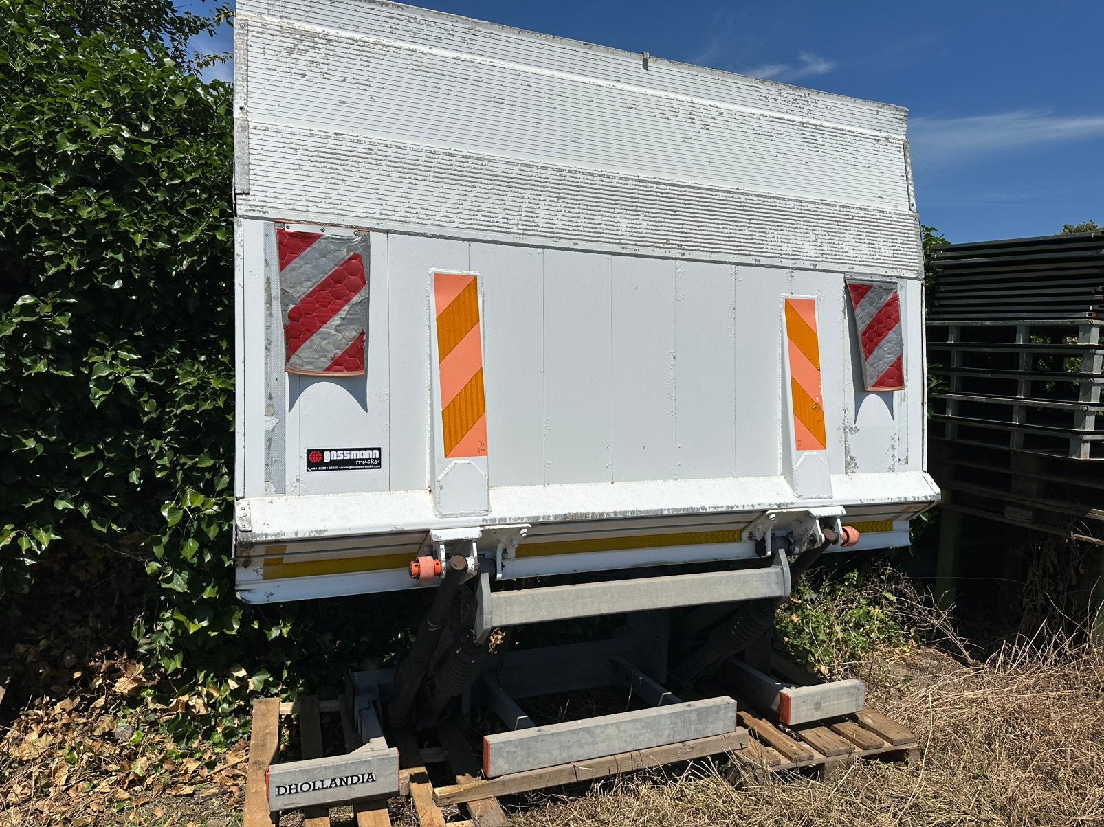 Dhollandia laadklep laadlift, Ophalen