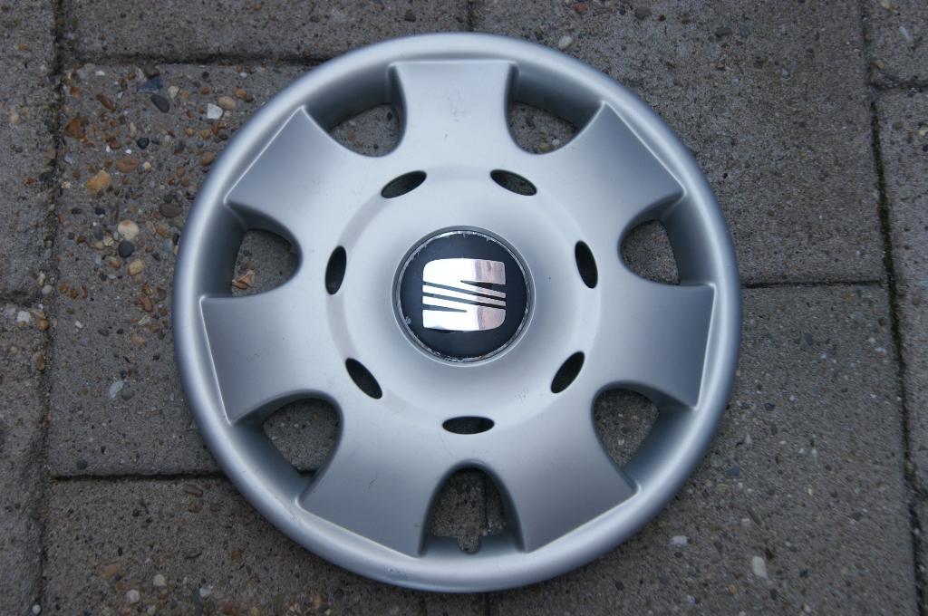 1 losse originele wieldop Seat Ibiza 14 inch (Model 3), Ophalen of Verzenden, Gebruikt