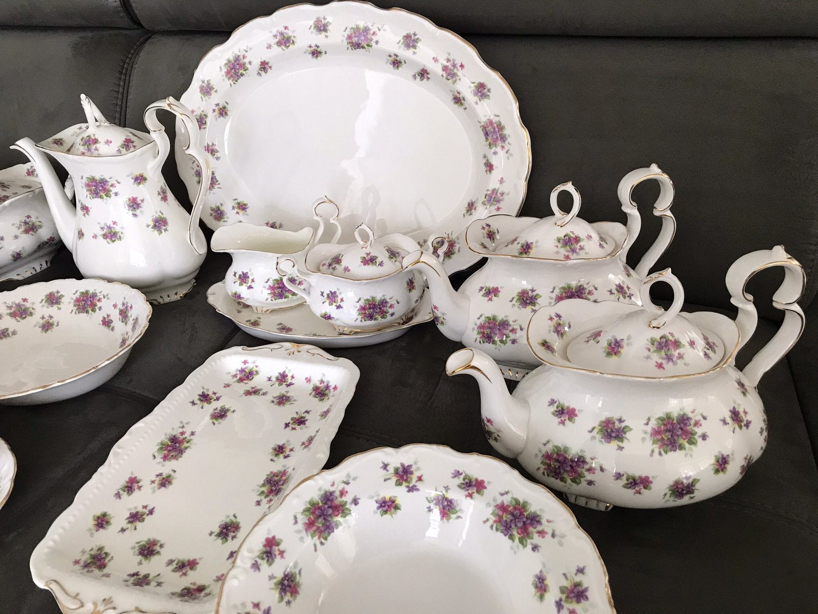 Royal albert VIOLETTA 💜🤍💜🤍💜, Ophalen, Porselein