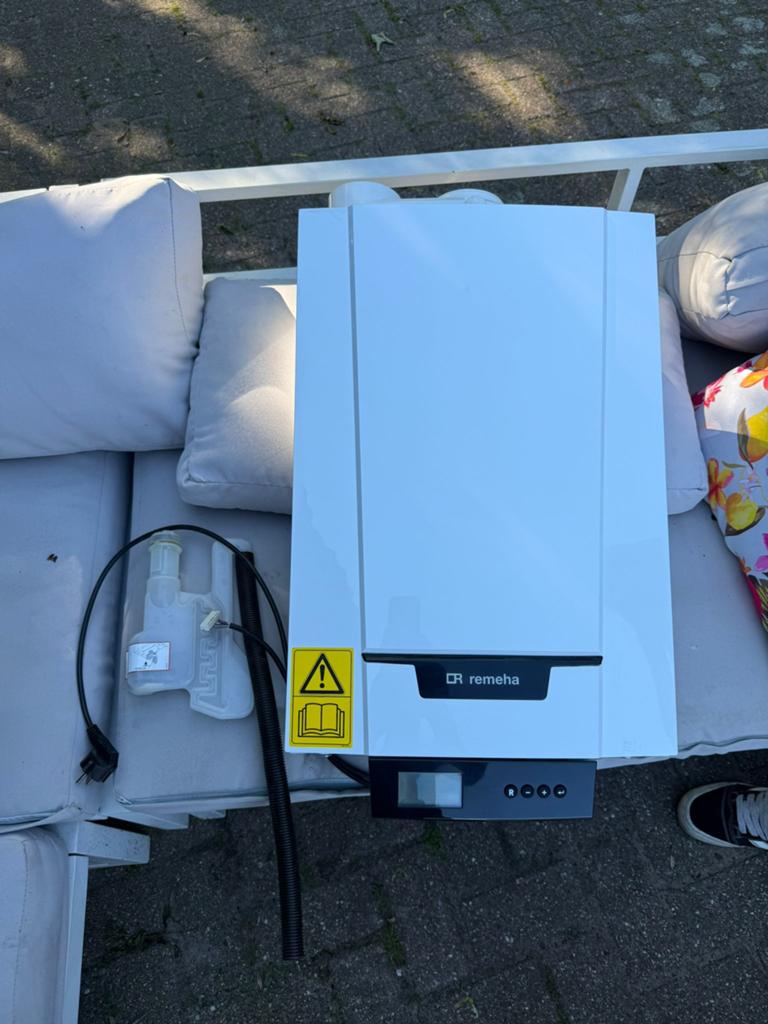 Remeha Tzerra Ace 39C CW5, Doe-het-zelf en Verbouw, Verwarming en Radiatoren, 30 tot 80 cm, Gebruikt, Hoog rendement (Hr), Cv-ketel of Combi-ketel