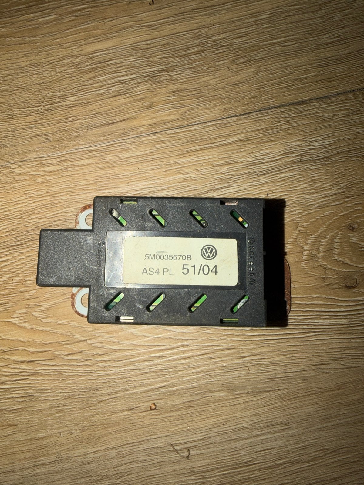 VW Golf 5M0035570B  antenne versterker, Ophalen of Verzenden, Gebruikt, Volkswagen