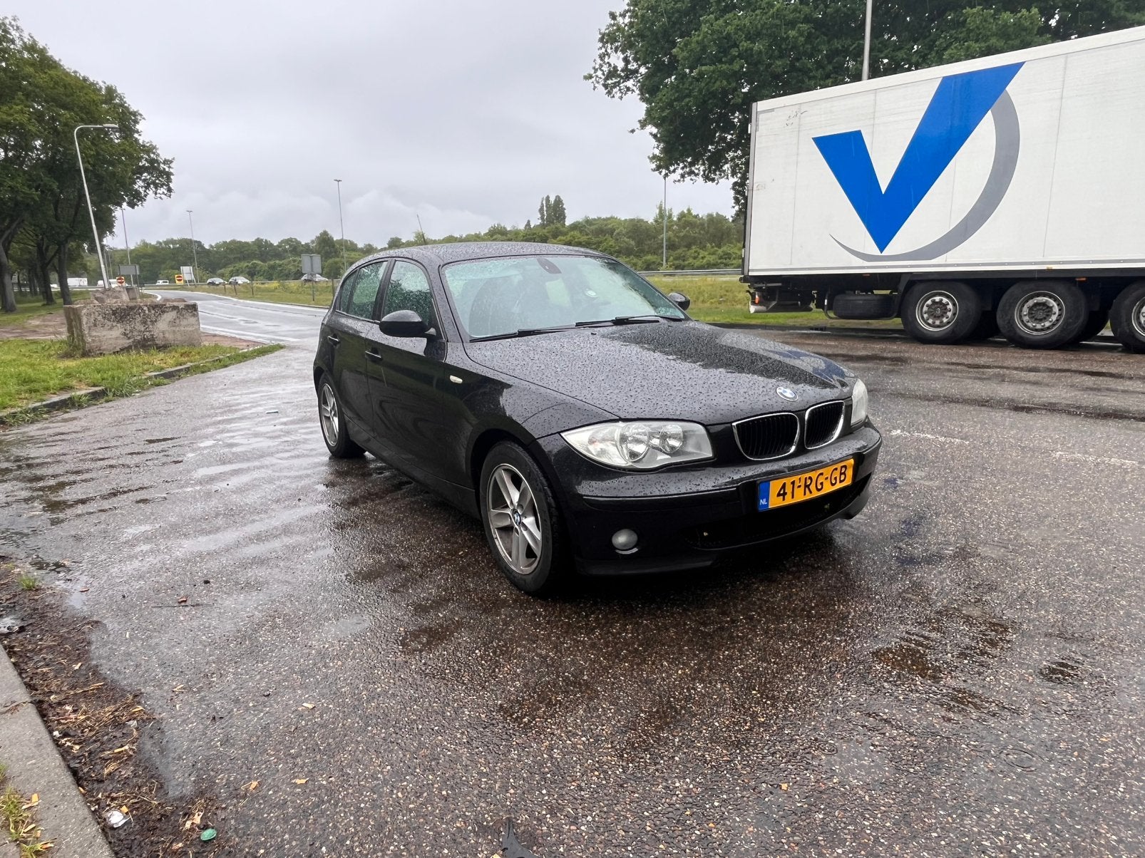 BMW 1-Serie 1.6 116I 2005 Zwart (defect), 1596 cc, Achterwielaandrijving, 4 cilinders, 635 kg