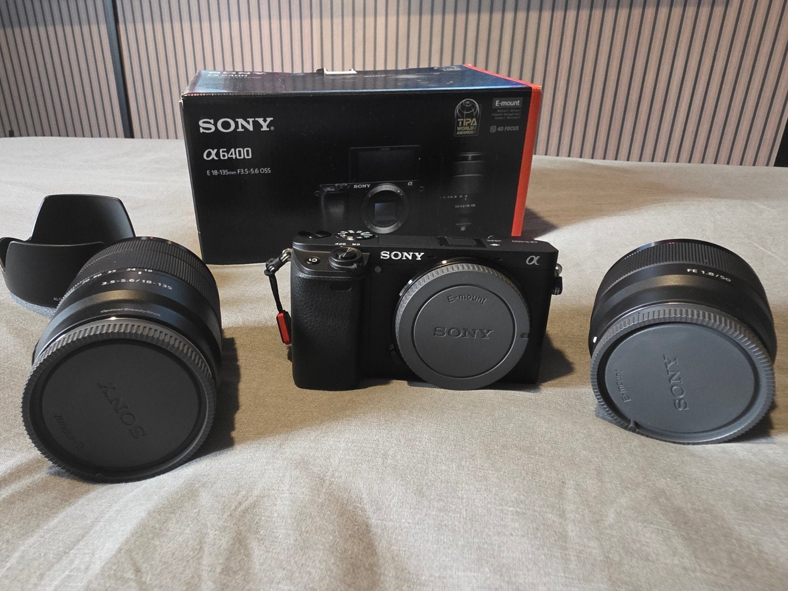 Sony a6400 met 18-135mm en FE 50mm f/1.8 lenzen, Ophalen of Verzenden, Zo goed als nieuw, Compactcamera, 24 megapixels