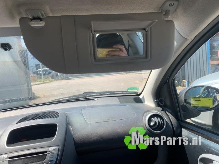 Zonneklep van een Citroen C1, Gebruikt, -, Ophalen of Verzenden, -