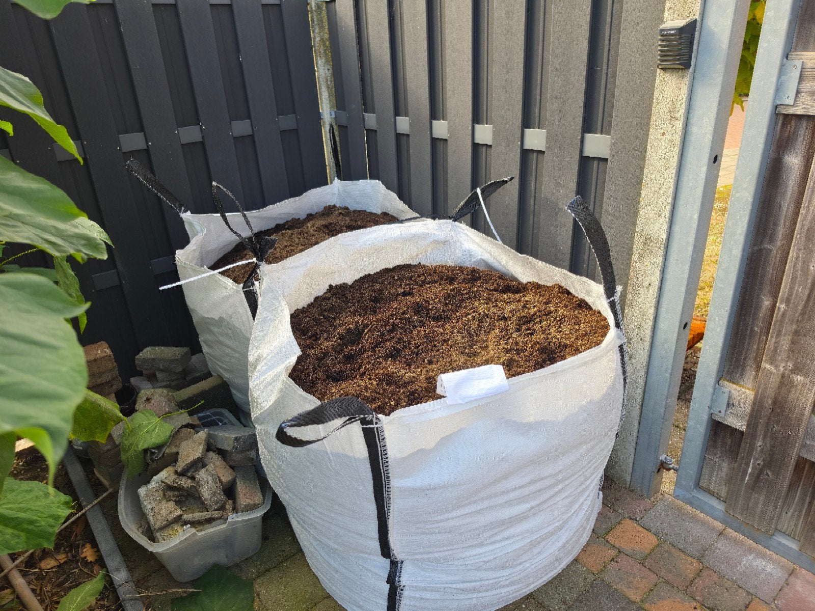Grote zakken potgrond, Ophalen, Tuinaarde