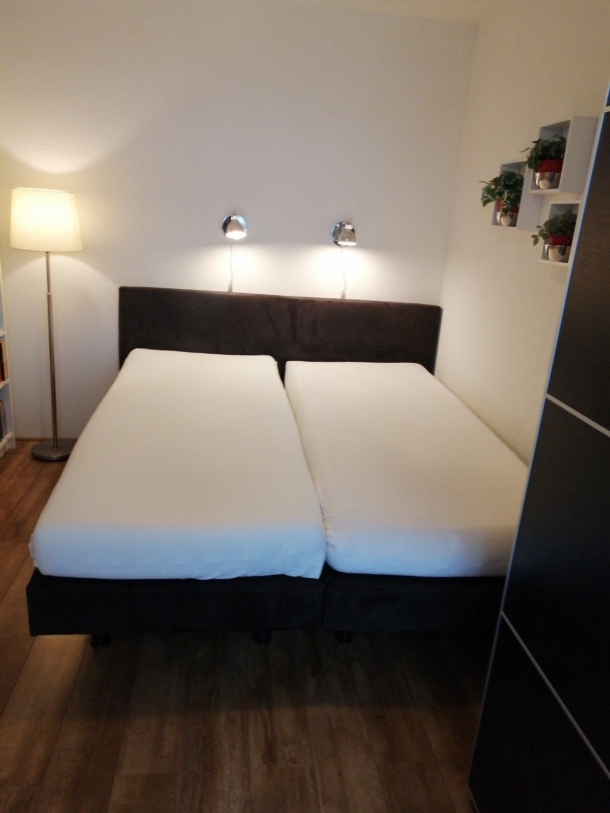 Elektrisch verstelbare boxspring 180x210 met matrassen, Ophalen, Bruin, 210 cm, Tweepersoons
