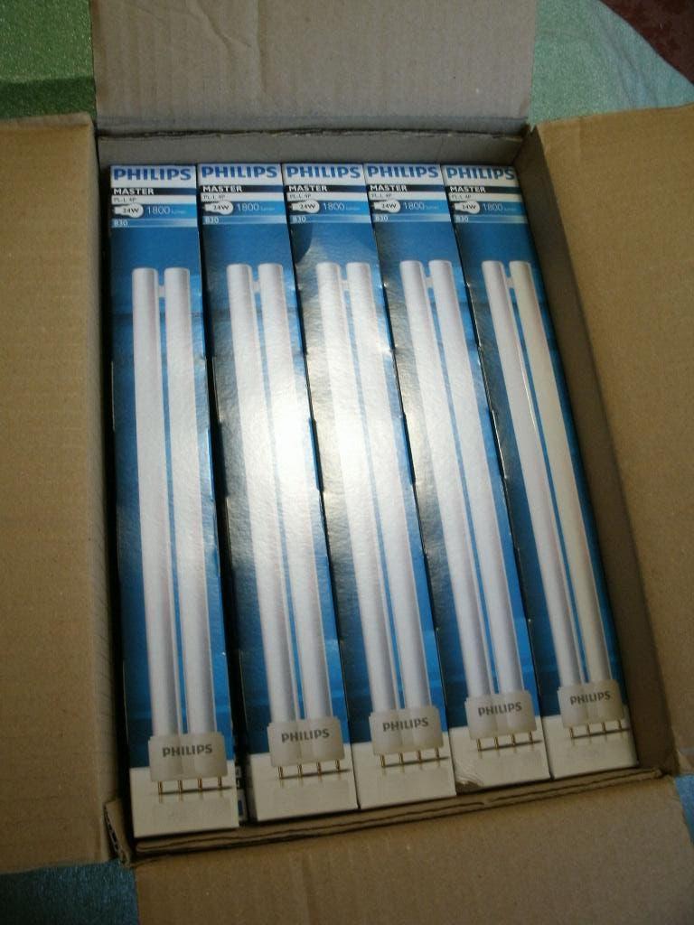 Doosje Philips Master pl-l 4P 24W - 1800 lumen lampen, Ophalen, Nieuw, Overige typen
