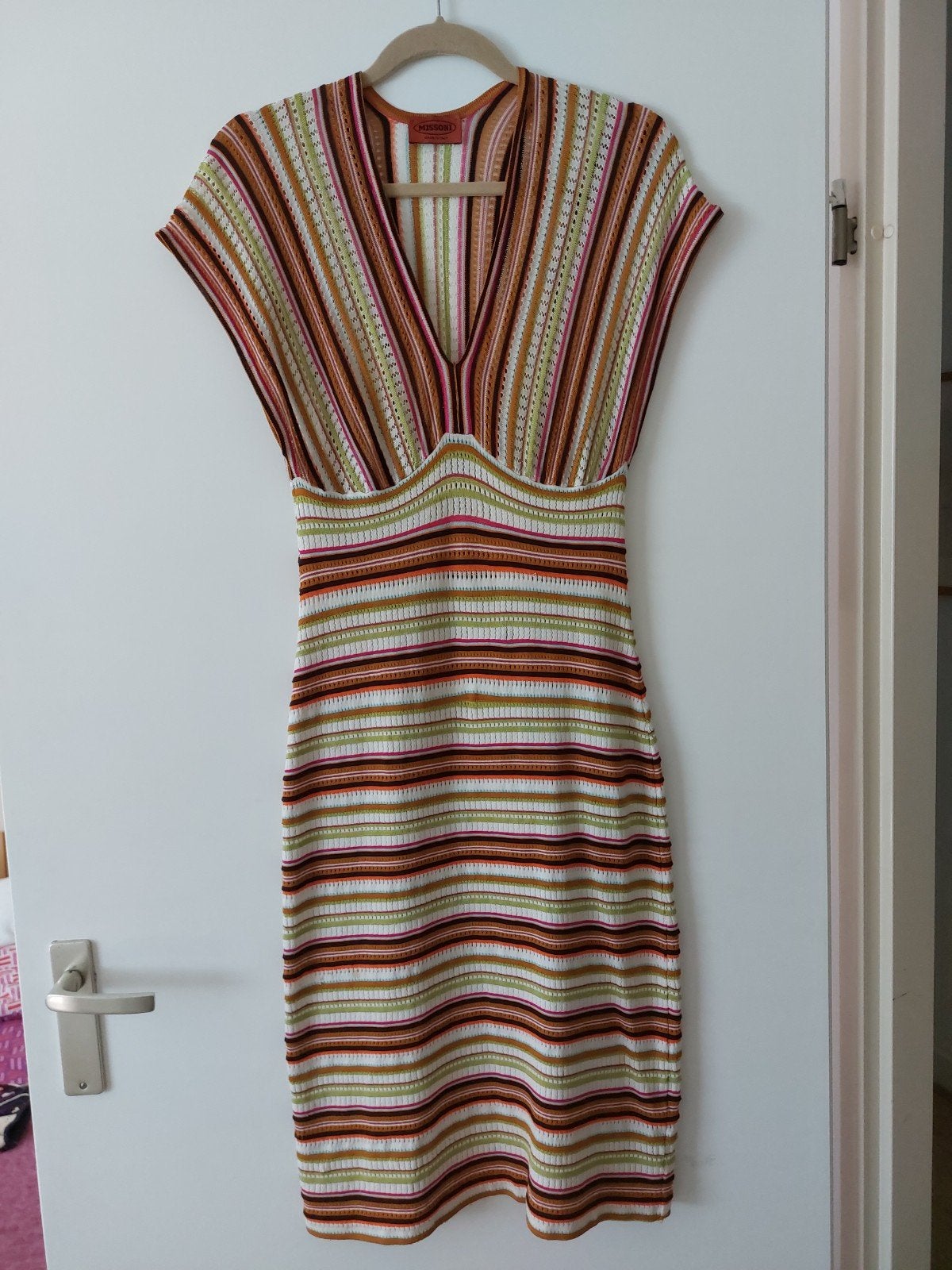 Missoni gestreepte jurk met V-hals, Kleding | Dames, Meerkleurig, Ophalen of Verzenden, Zo goed als nieuw, Knielengte