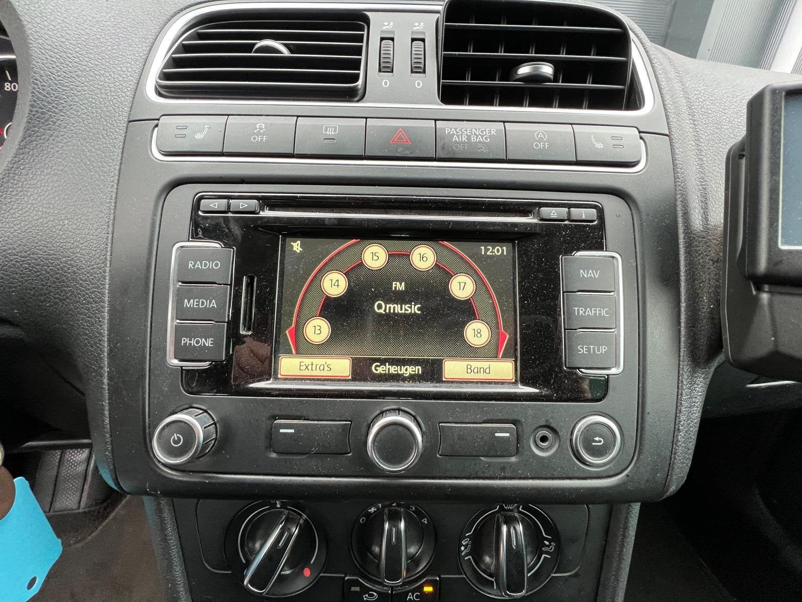 Volkswagen Polo 1.2 TDI BLUEMOTION COMFORTLINE 5DRS NAVI, Auto's, Voorwielaandrijving, Euro 5, Stof, 1199 cc