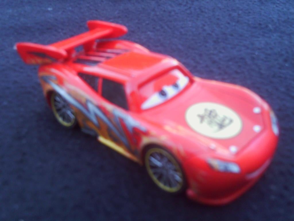 Disney Cars Toon Auto's       Dragon McQueen, Ophalen of Verzenden, Zo goed als nieuw