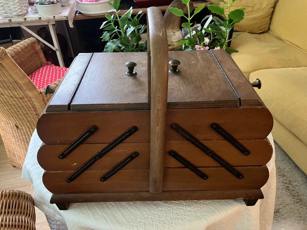 Groot Adeco naaibox, Ophalen of Verzenden