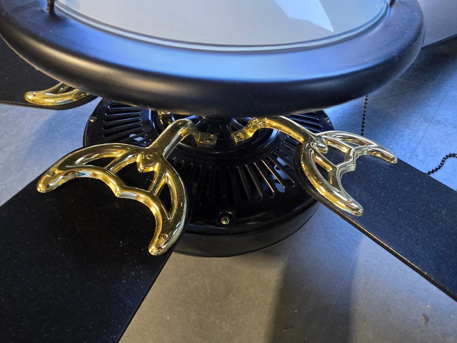 Plafondventilator met verlichting - Zwart/Goud, Ophalen, Gebruikt, 100 tot 150 cm, Klassiek