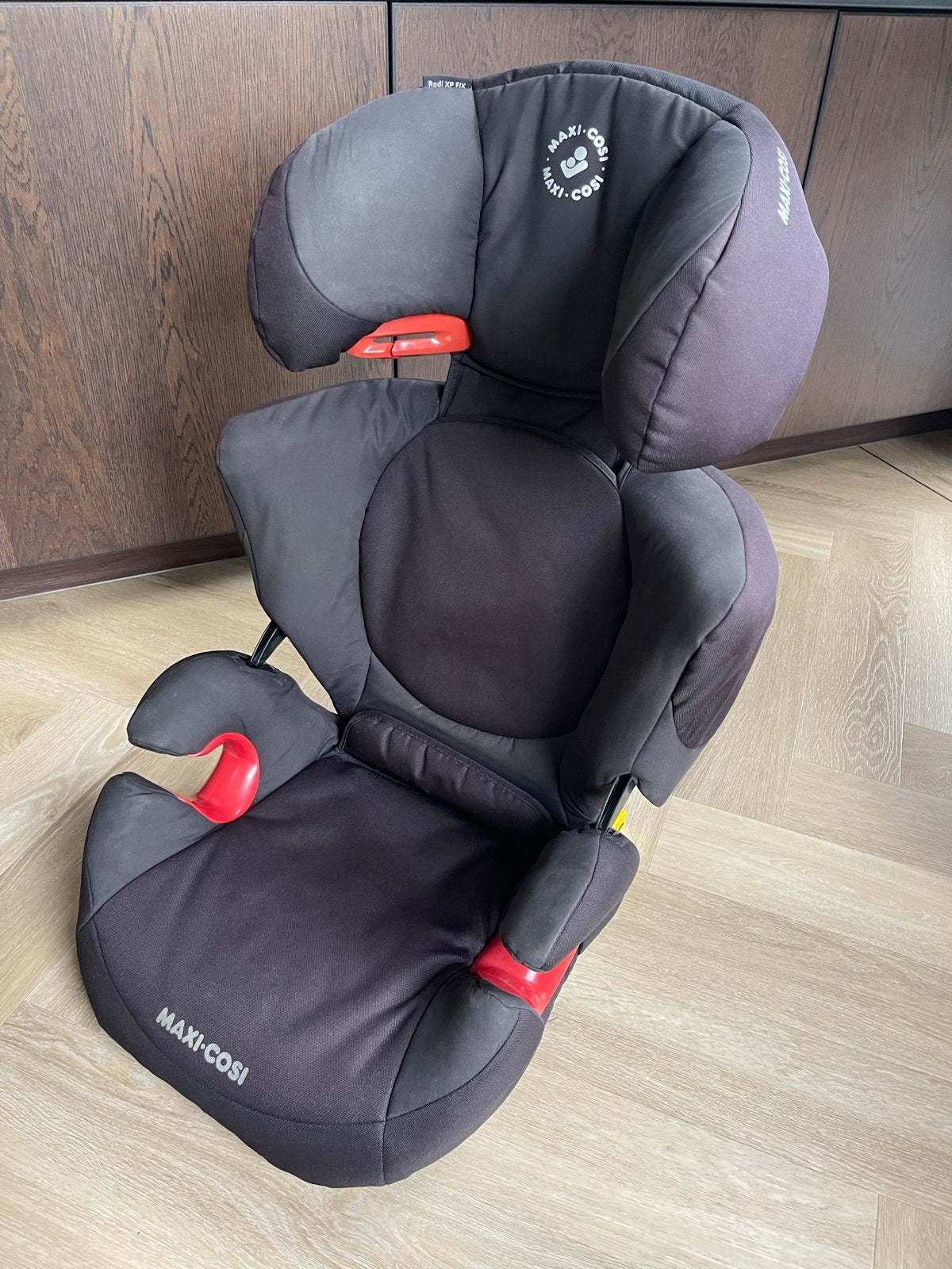 Maxi Cosi Rodi XP Fix autostoel - Zwart, Ophalen, Gebruikt, 15 t/m 36 kg, Verstelbare rugleuning
