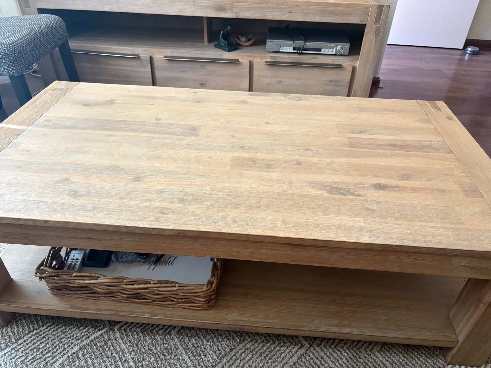 Robuuste houten salontafel met opbergplank, Ophalen, Gebruikt, 50 tot 100 cm, 100 tot 150 cm