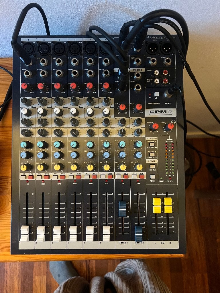 Soundcraft EPM6 Analog Mixer, Ophalen, Zo goed als nieuw, 5 tot 10 kanalen, Microfooningang