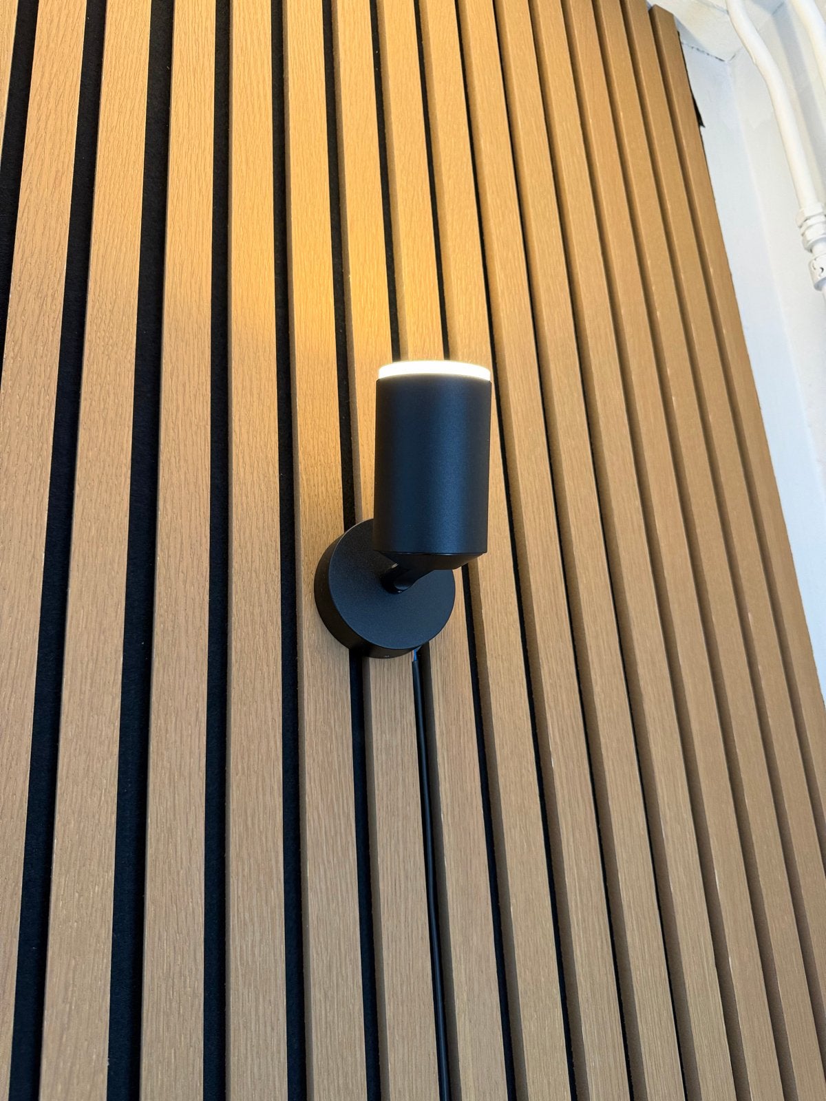 Philips Hue Fugato Opbouwspot - Zwart, Smart LED, Ophalen, Zo goed als nieuw, LED, Philips