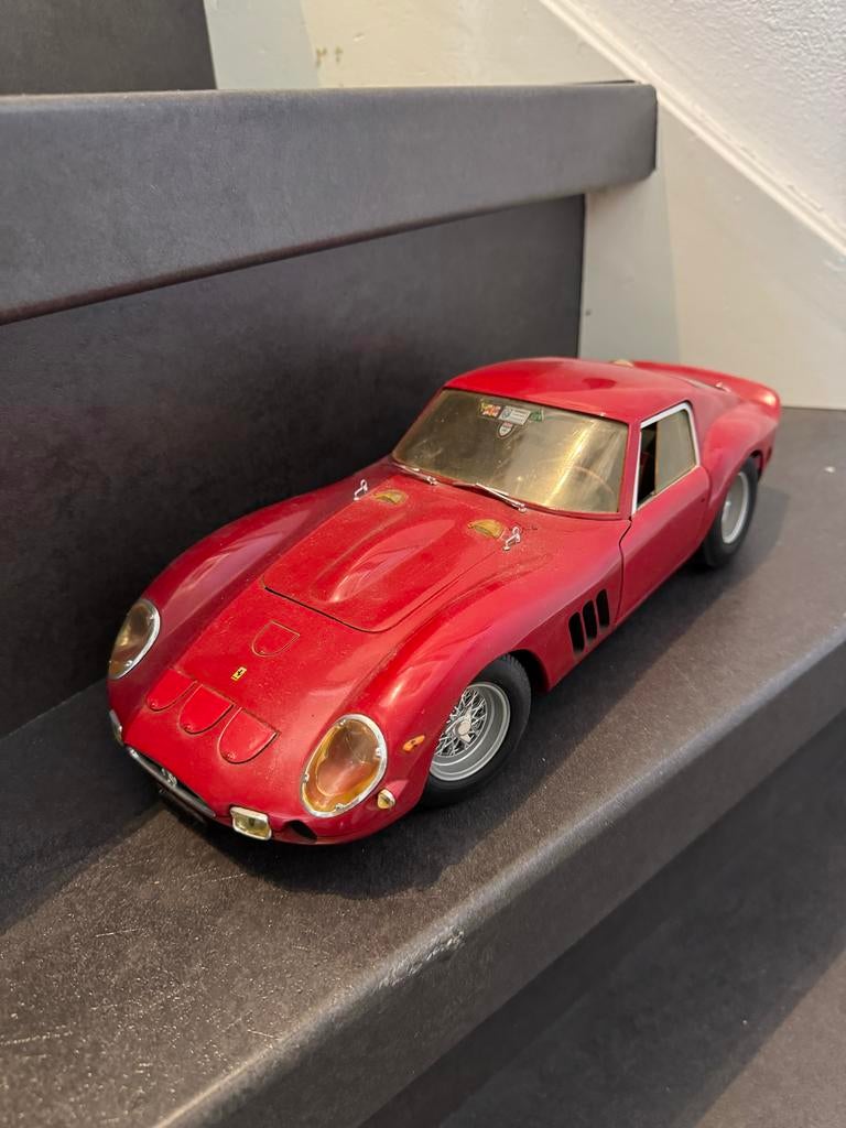 Ferrari 250 GTO Schaalmodel 1:12 - Prachtig Detail, Hobby en Vrije tijd, Modelauto's | 1:5 tot 1:12, Ophalen, Gebruikt, 1:9 t/m 1:12