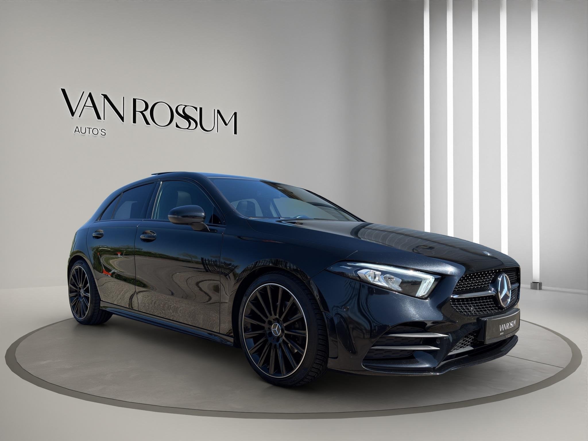 Mercedes-Benz A-klasse 180 Business Solution AMG Pano | Stoe, 136 pk, Gebruikt, 4 cilinders, Zwart