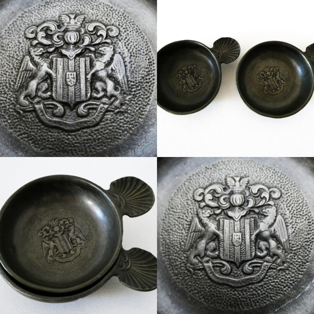 2 Tinnen wijnproefbakje tastevin wapenschild Mechelen België, Ophalen of Verzenden