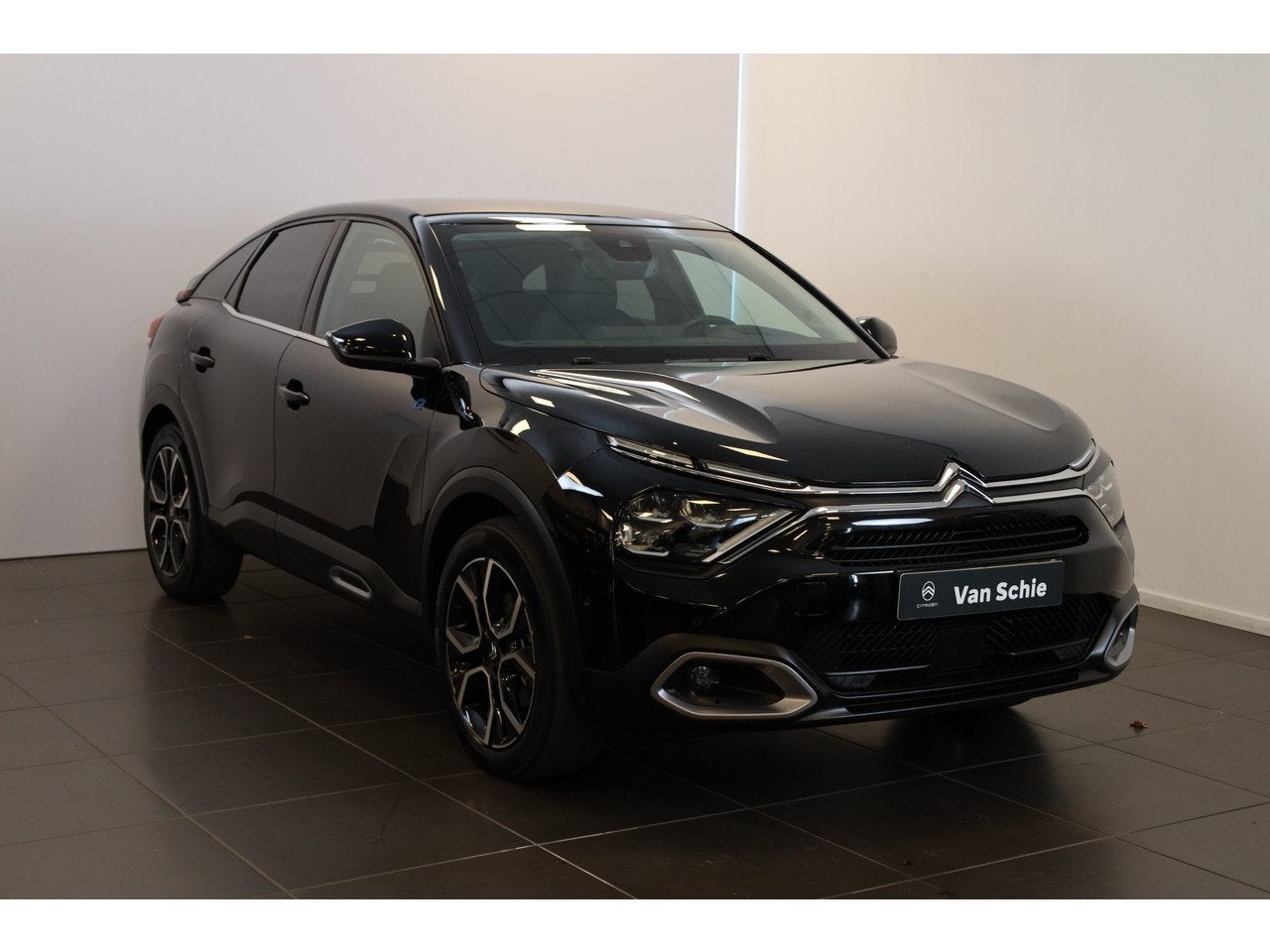 Citroën Ë-C4 Shine 50 kWh Leer | Stoelverwarming | Camera, Auto's, Automaat, 136 pk, Gebruikt, Automatische klimaatregeling
