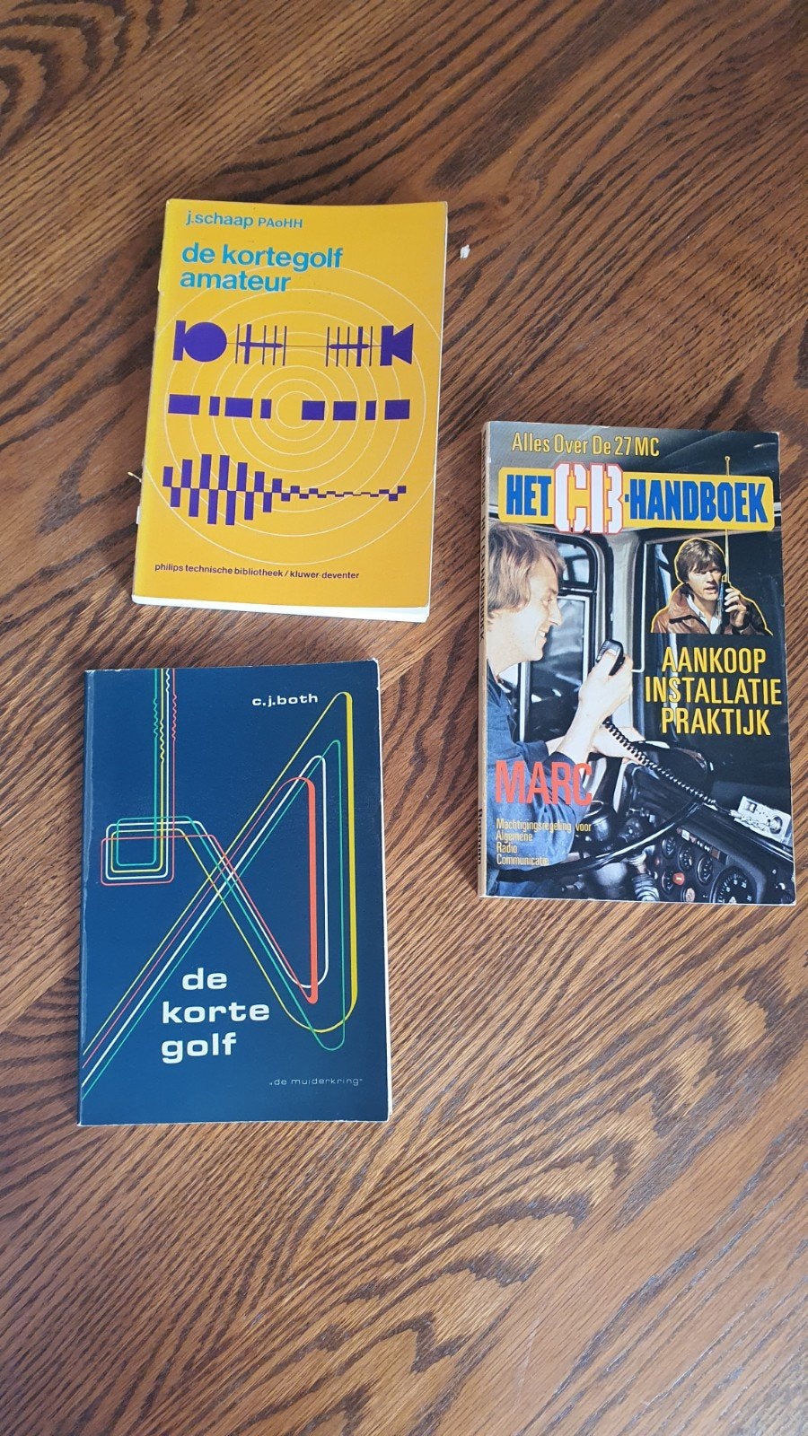 Boeken over kortegolf en CB-radio (3 stuks), Ophalen of Verzenden, Gelezen, Elektrotechniek, J. Schaap, C.J. Both