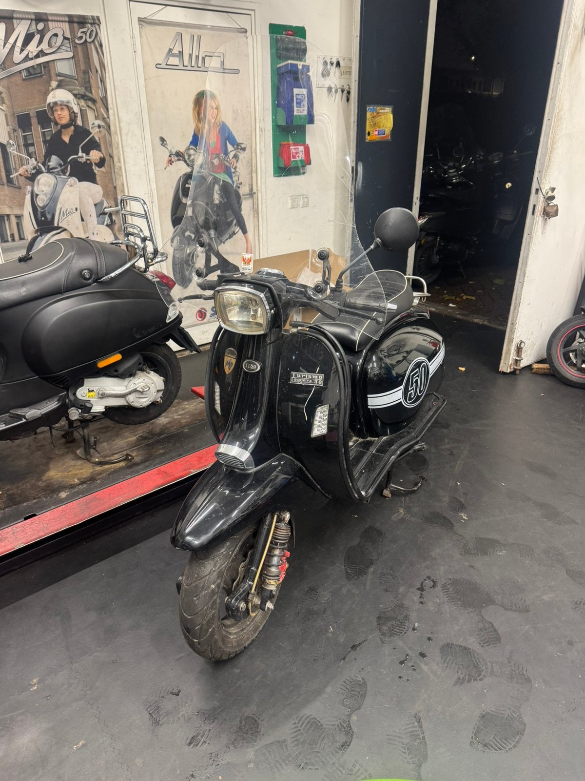 CLASICE RETRO SCOOTER, Ophalen of Verzenden, Zo goed als nieuw, Info@Empirewheels.nl, Benzine