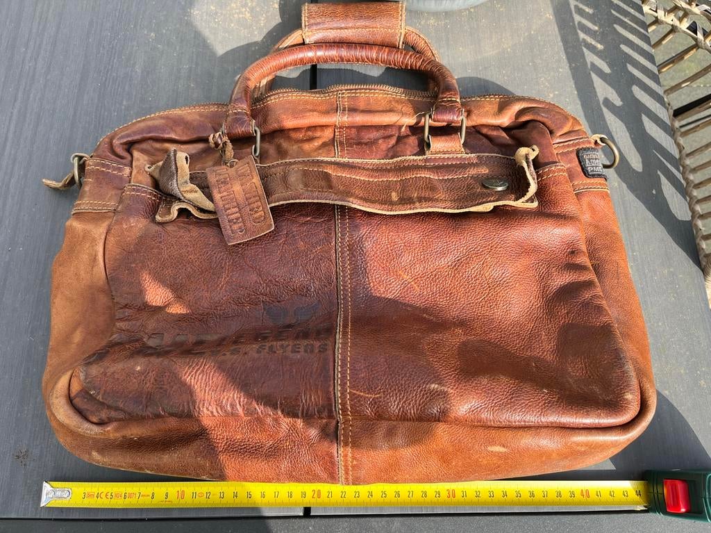 Bruin leren PME laptop tas, Sieraden, Tassen en Uiterlijk, Bruin, Aktetas of Boekentas, Zo goed als nieuw, 30 tot 40 cm