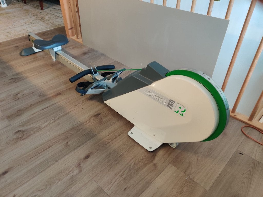 Tunturi roeitrainer 760R, Sport en Fitness, Ophalen, Benen, Gebruikt, Metaal