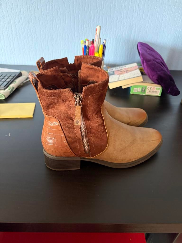 Laarsjes maat 42, Kleding | Dames, Bruin, Lage of Enkellaarzen, Ophalen of Verzenden, Gedragen
