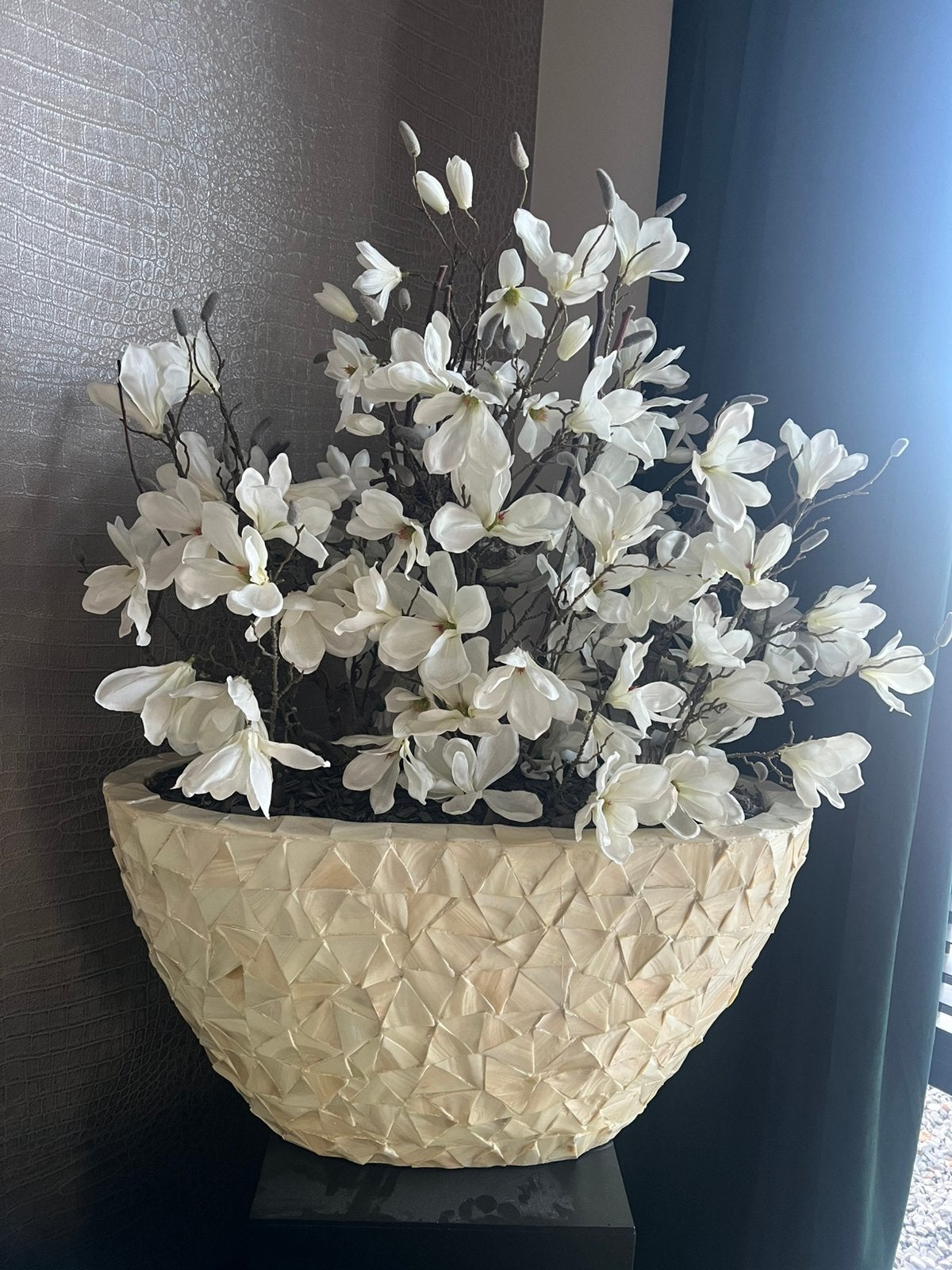Grote vaas met kunst bloemen, Ophalen, Zo goed als nieuw