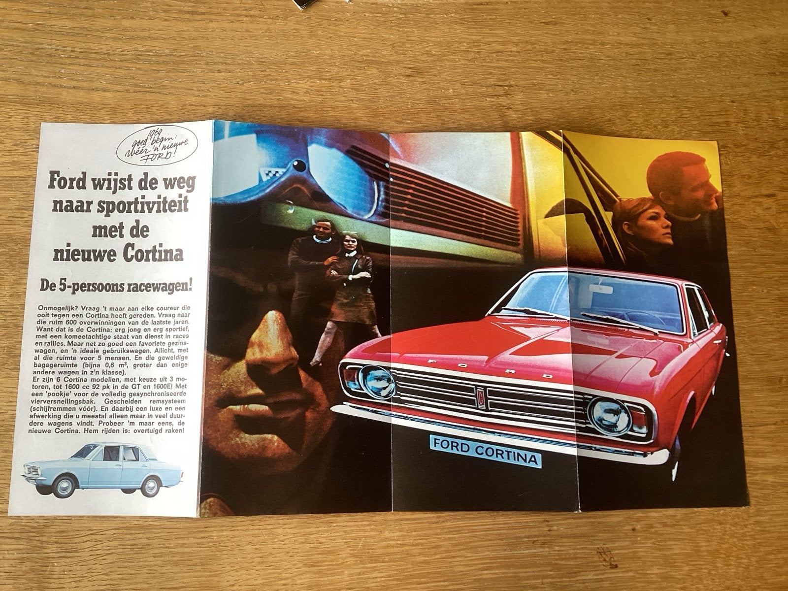 Ford Cortina en Escort brochure - Oldtimer, Ophalen of Verzenden, Gelezen, Ford