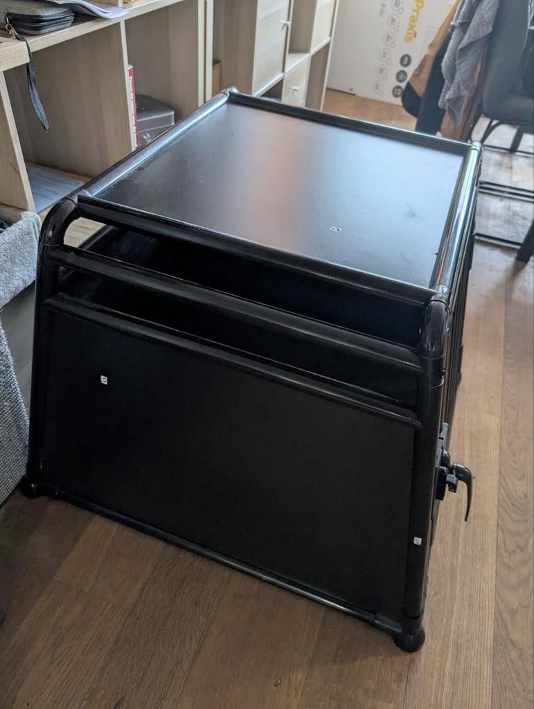 Hondenbench Auto, geschikt voor middel tot grote hond, Ophalen, Zo goed als nieuw, 75 tot 110 cm, 65 tot 100 cm