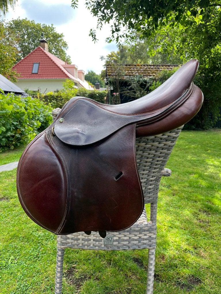 Bruin springzadel 17,5 inch, L (17.5 inch), Gebruikt, Ophalen of Verzenden, Springen