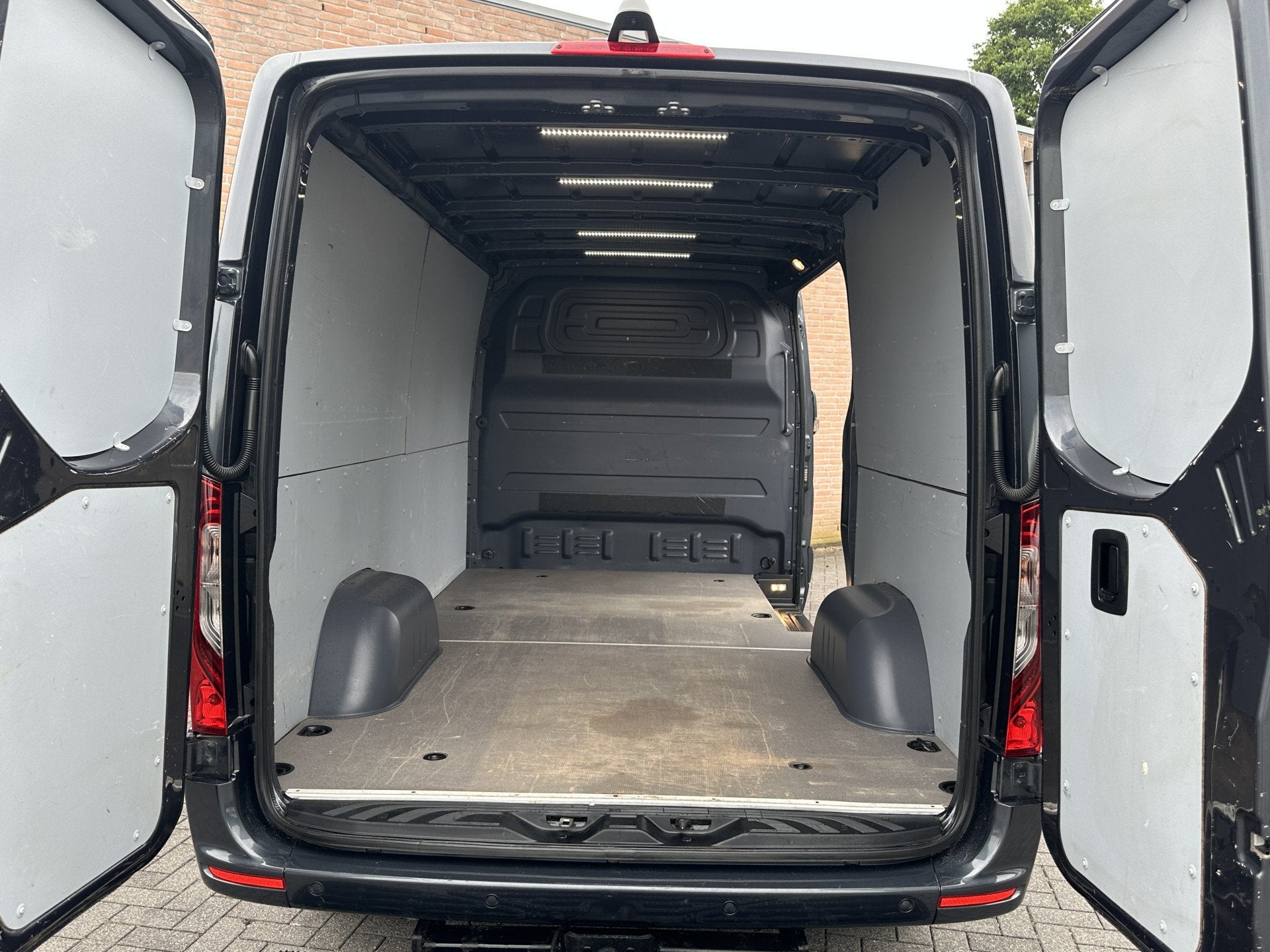 Mercedes-Benz Sprinter 319CDI 3.0V6 L2H1 / LED / M-BUX / 3.5, Automaat, Achterwielaandrijving, Gebruikt, 190 pk
