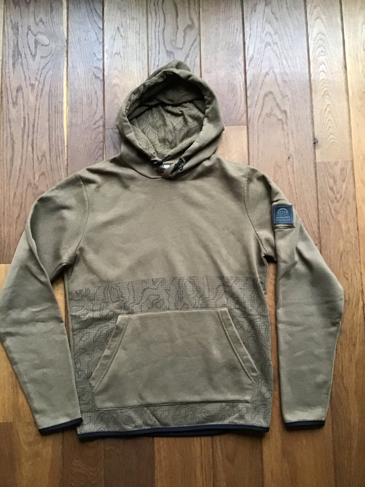 Jack & Jones hoodie met patroon - Maat XS, Kleding | Heren, Ophalen of Verzenden, Zo goed als nieuw, Maat 46 (S) of kleiner, Bruin