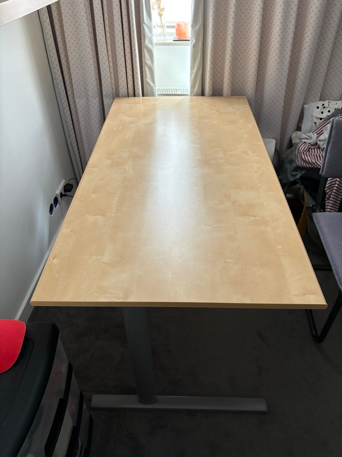 IKEA Bureau 140x70 cm - Ideaal voor thuiswerkplek, Huis en Inrichting, Bureaus, Ophalen, Gebruikt, IKEA