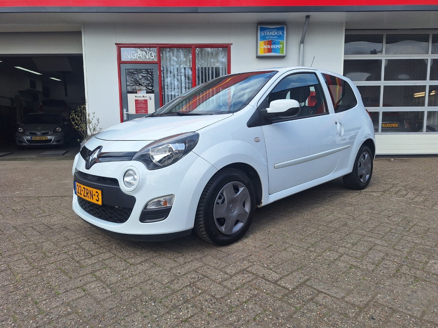 Renault Twingo 1.2 55KW E3 AIRCO / CRUISE / BLUETOOTH, Twingo, Gebruikt, 4 cilinders, 4 stoelen