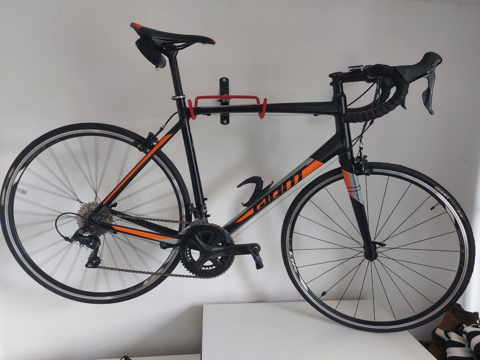 Giant Contend, Aluminium, Zo goed als nieuw, Meer dan 20 versnellingen, 53 tot 57 cm