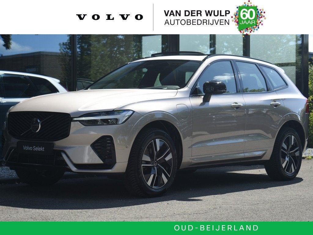 Volvo XC60 T6 350pk AWD Plus Dark [Facelift] | Premium | Cli, Auto's, Automaat, Gebruikt, 4 cilinders, 24 maanden