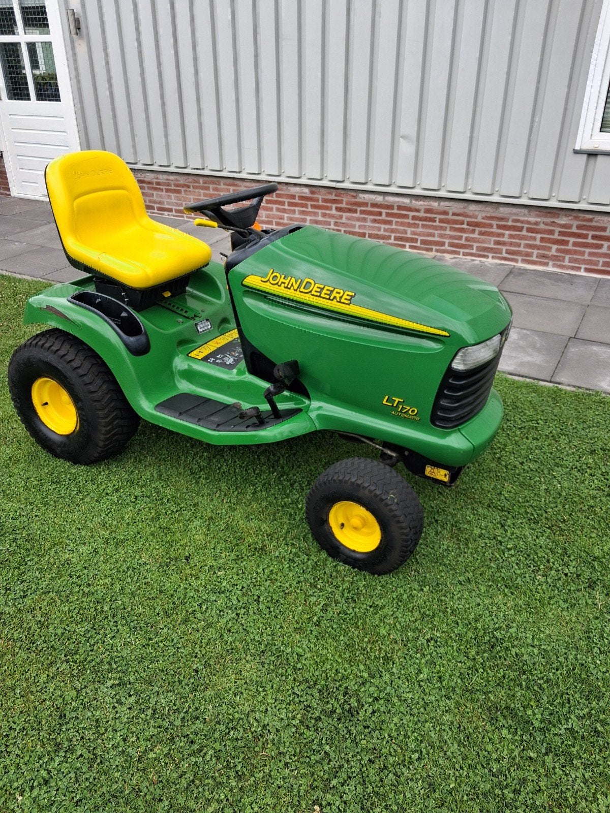 John Deere LT170 16pk 2 cyl hydrostaat TUINTREKKER, Gebruikt, John deere, John deere, John deere