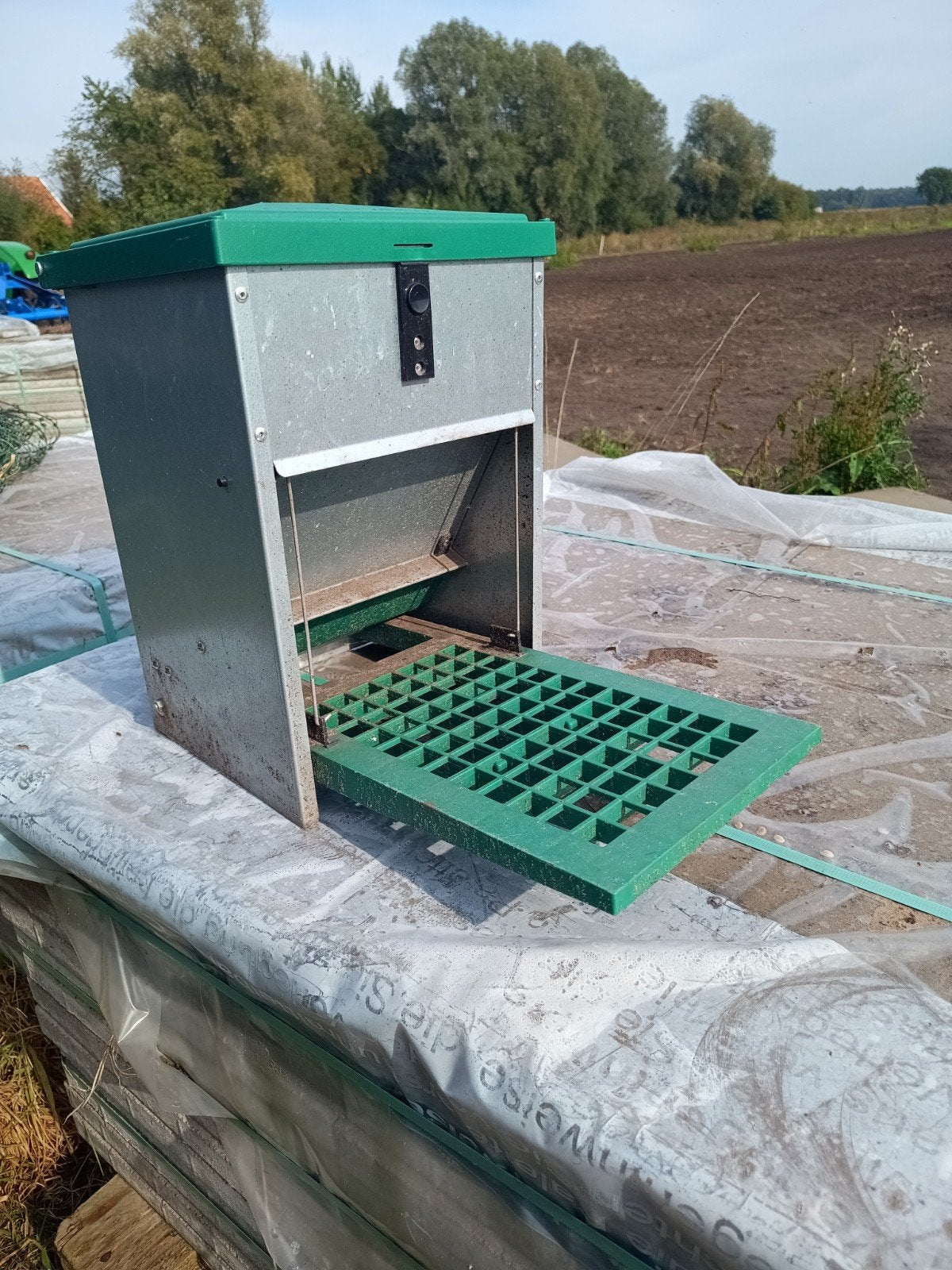 feed o matic kippen voerbak, Ophalen, Drinken en Voederen