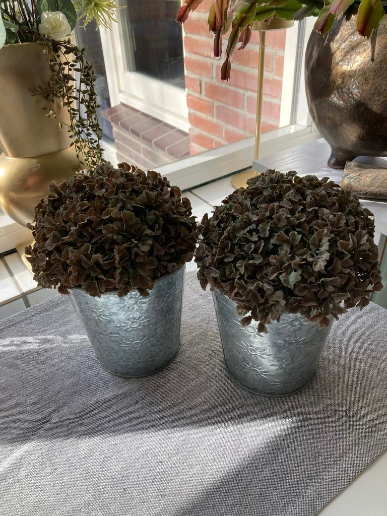 Metalen bloembakje met kunstplant, Ophalen, Gebruikt, Binnen