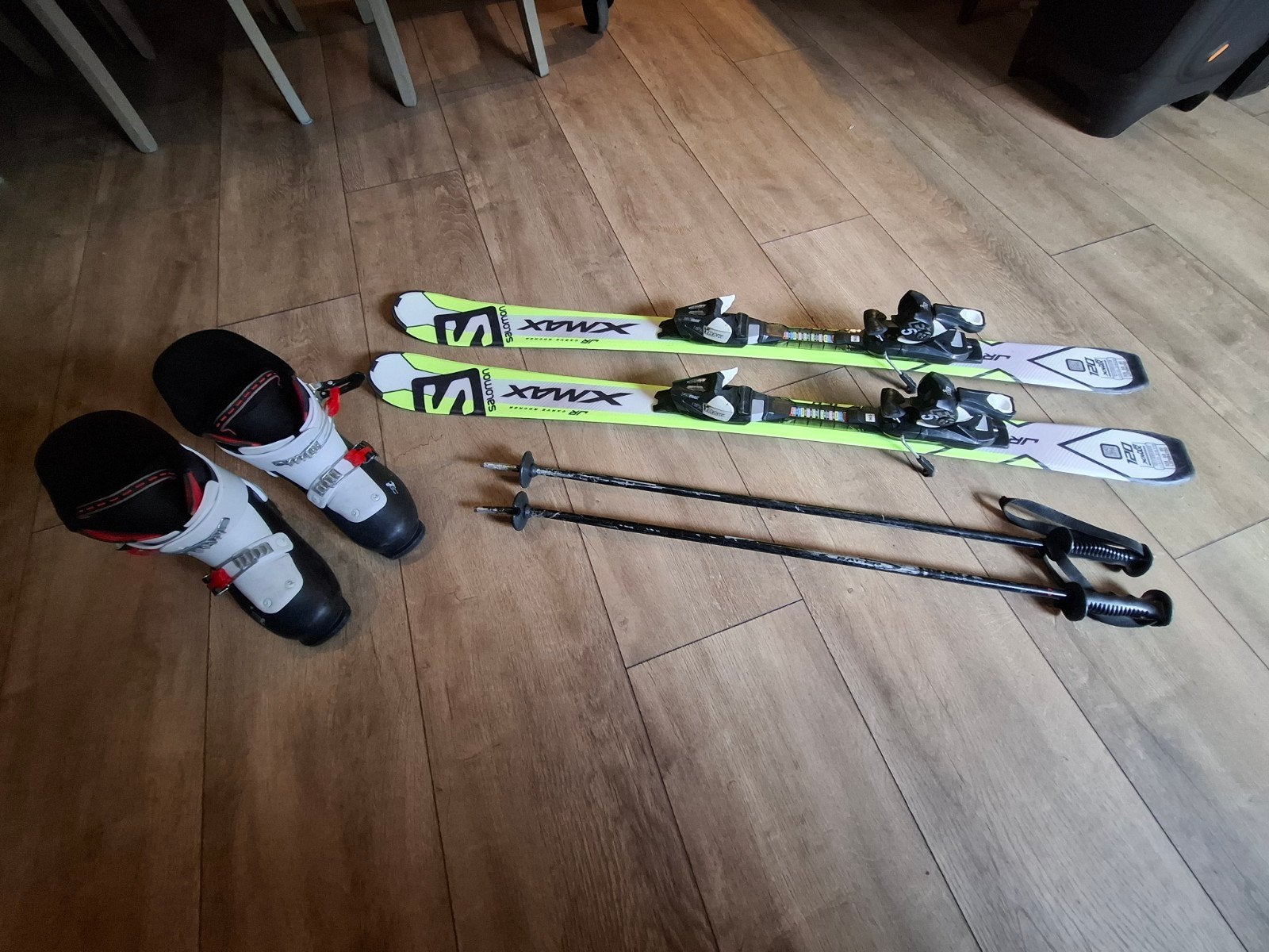 Skischoenen, skilatten en stokken in maat 35, Sport en Fitness, Skiën en Langlaufen, Gebruikt, 100 tot 140 cm, Overige typen, Carve