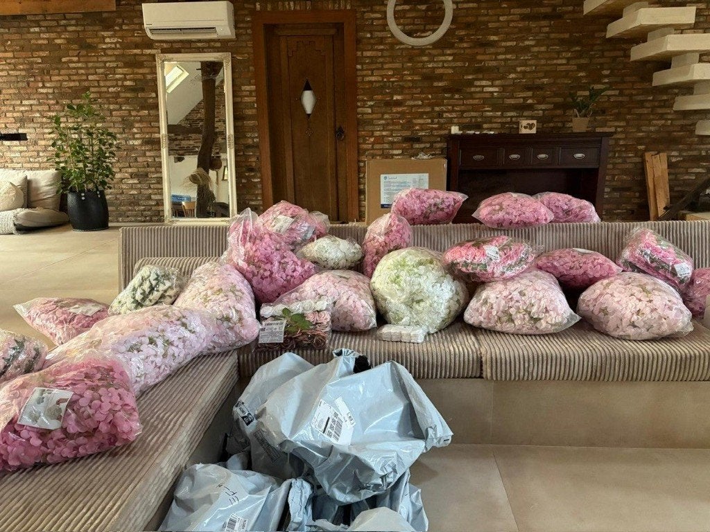 Zeer grote partij kunstbloemen bruiloft roze wit, Huis en Inrichting, Ophalen, Zo goed als nieuw, Overige typen