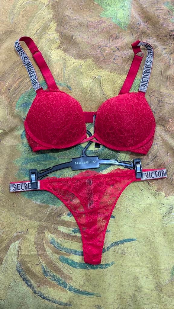 Victoria's Secret Bombshell BH en String Set 80B / L, Kleding | Dames, Victoria's Secret, Verzenden, Rood, Setje